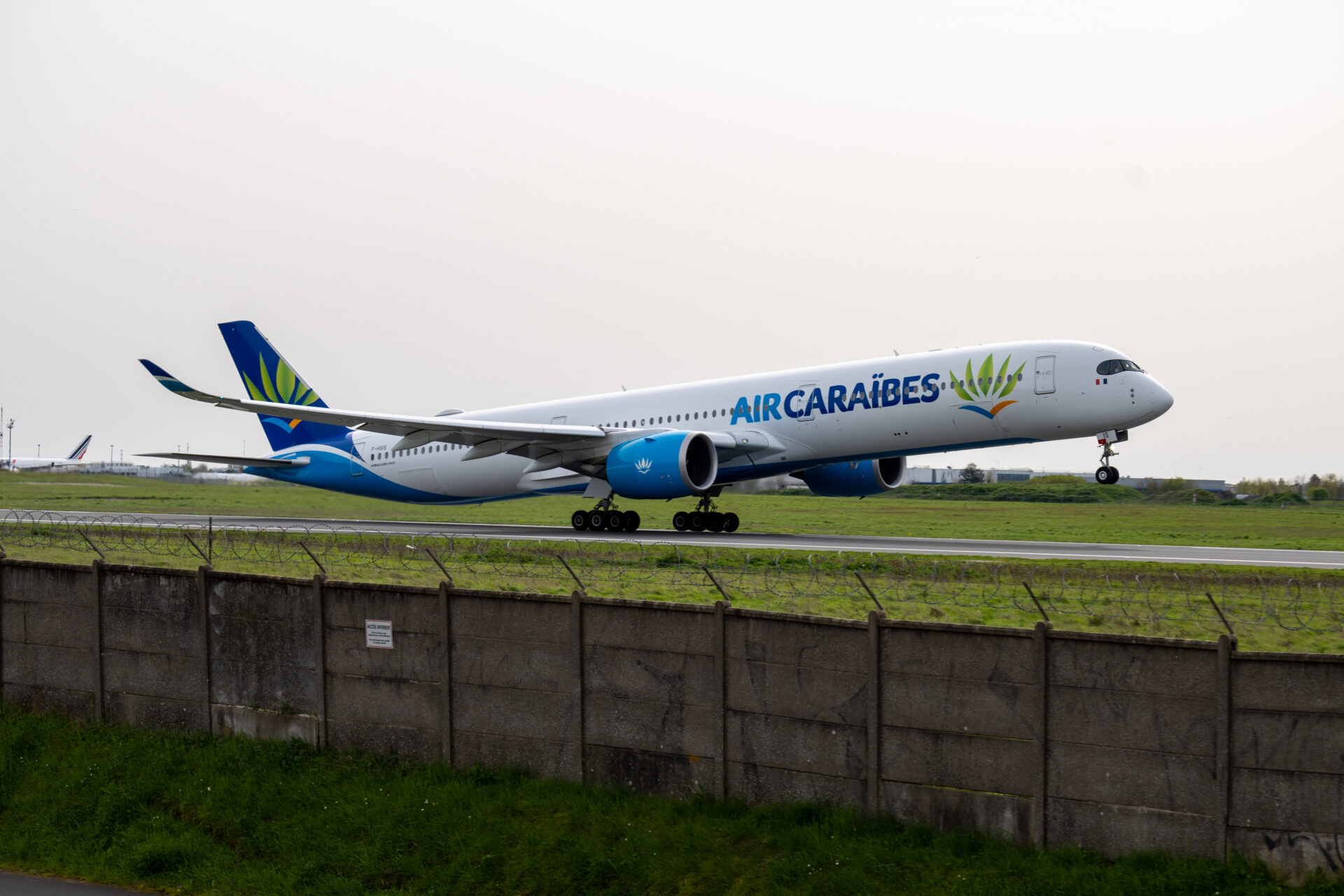 Air Caraibes Airbus A350 F-HSIS 04/24