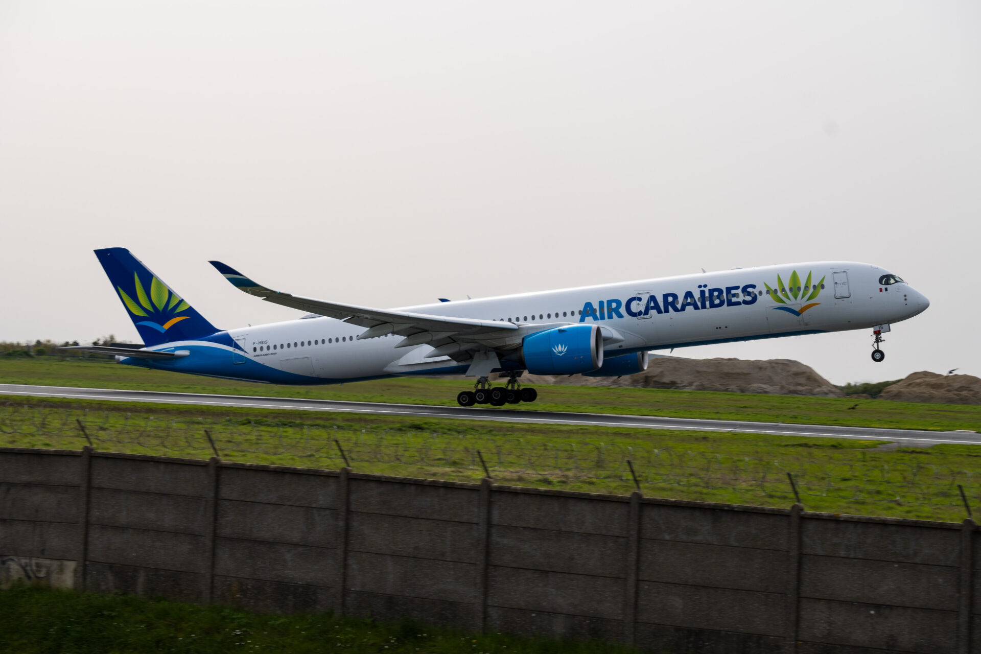 Air Caraibes Airbus A350 F-HSIS 04/24 in Paris Orly ORY