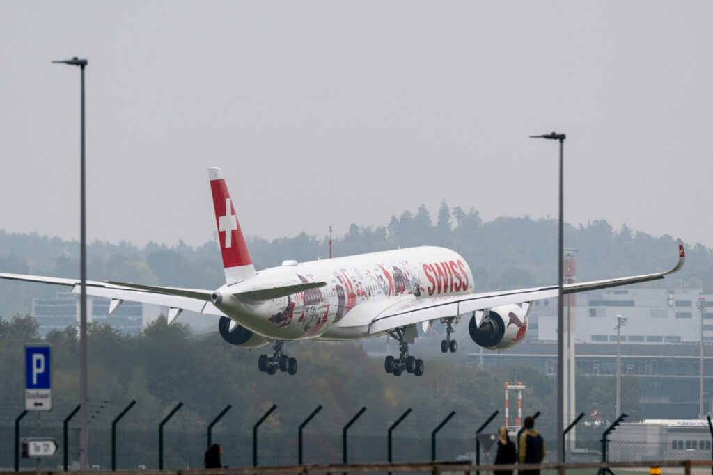 Swiss Wanderlust Livery beim ersten Landeanflug in ZRH