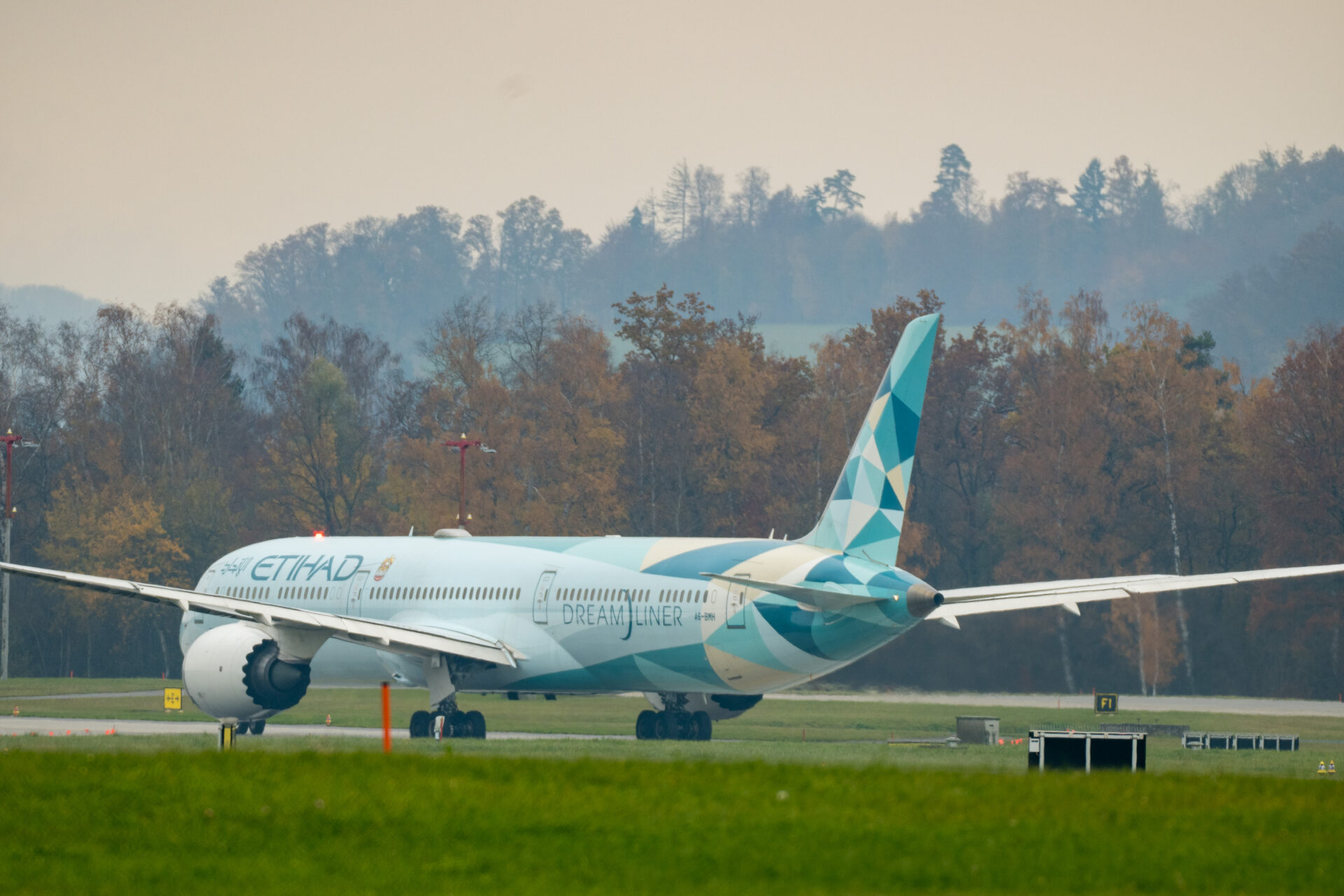 Etihad Boeing 787 A6-BMH 11/25 gesehen in ZRH