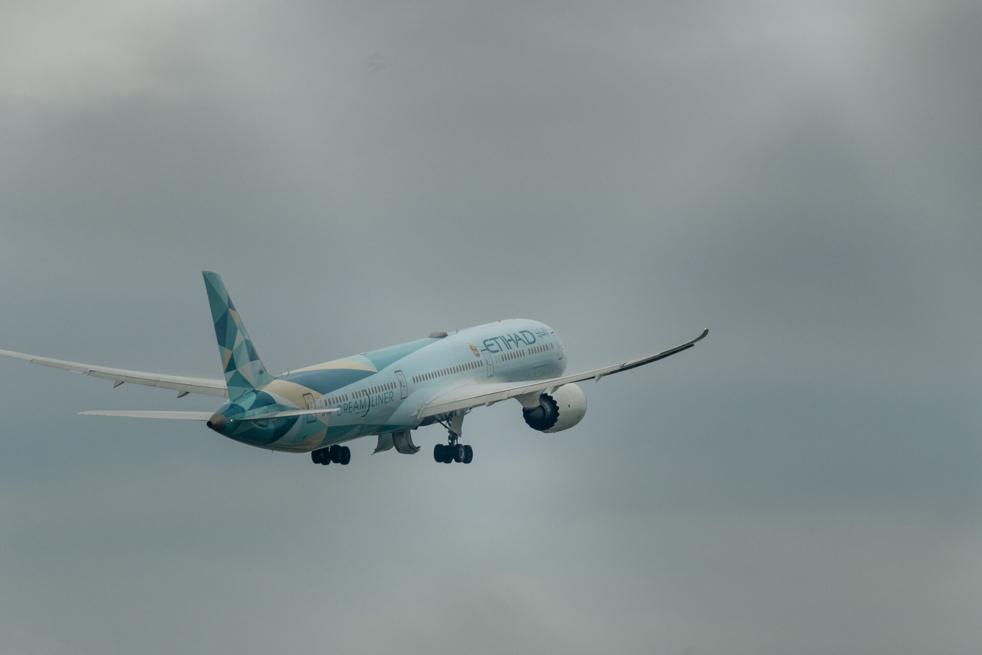 Etihad Boeing 787 A6-BMH 11/25