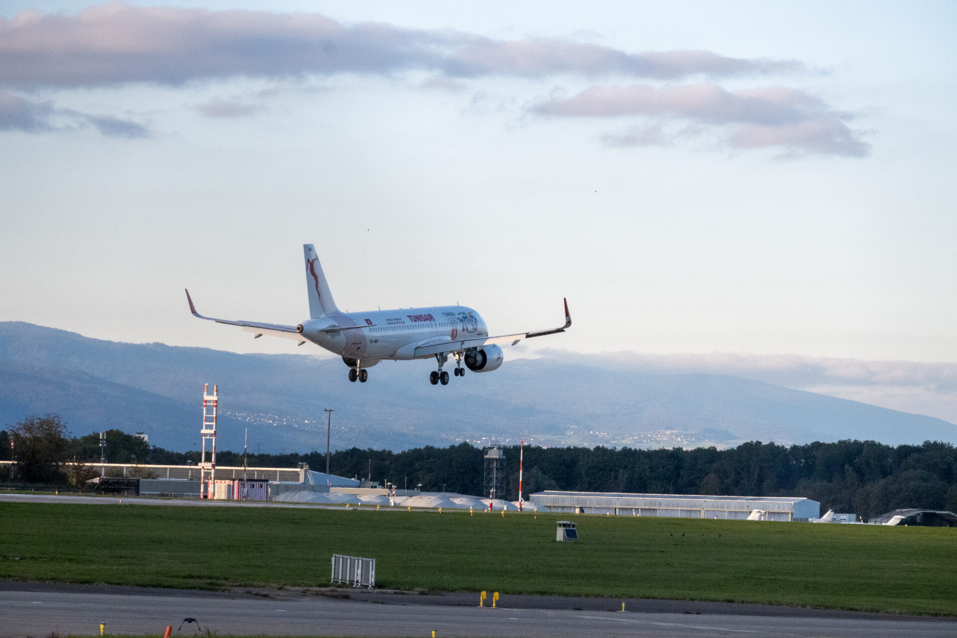 Tunisair Airbus A320 TS-IMX 10/24